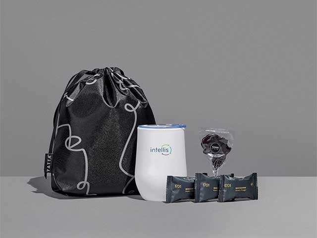 Yatta Snug Surprise Hamper - Image 4