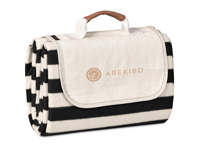Serendipio Brookhill Picnic Blanket