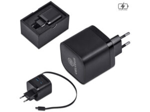 Alex Varga Salazar Fast Charge 65W Power Delivery Wall Charger